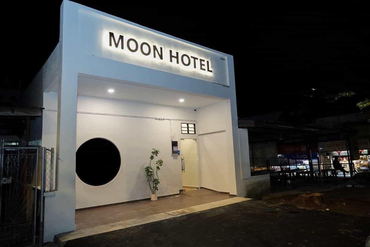 Moon Hotel