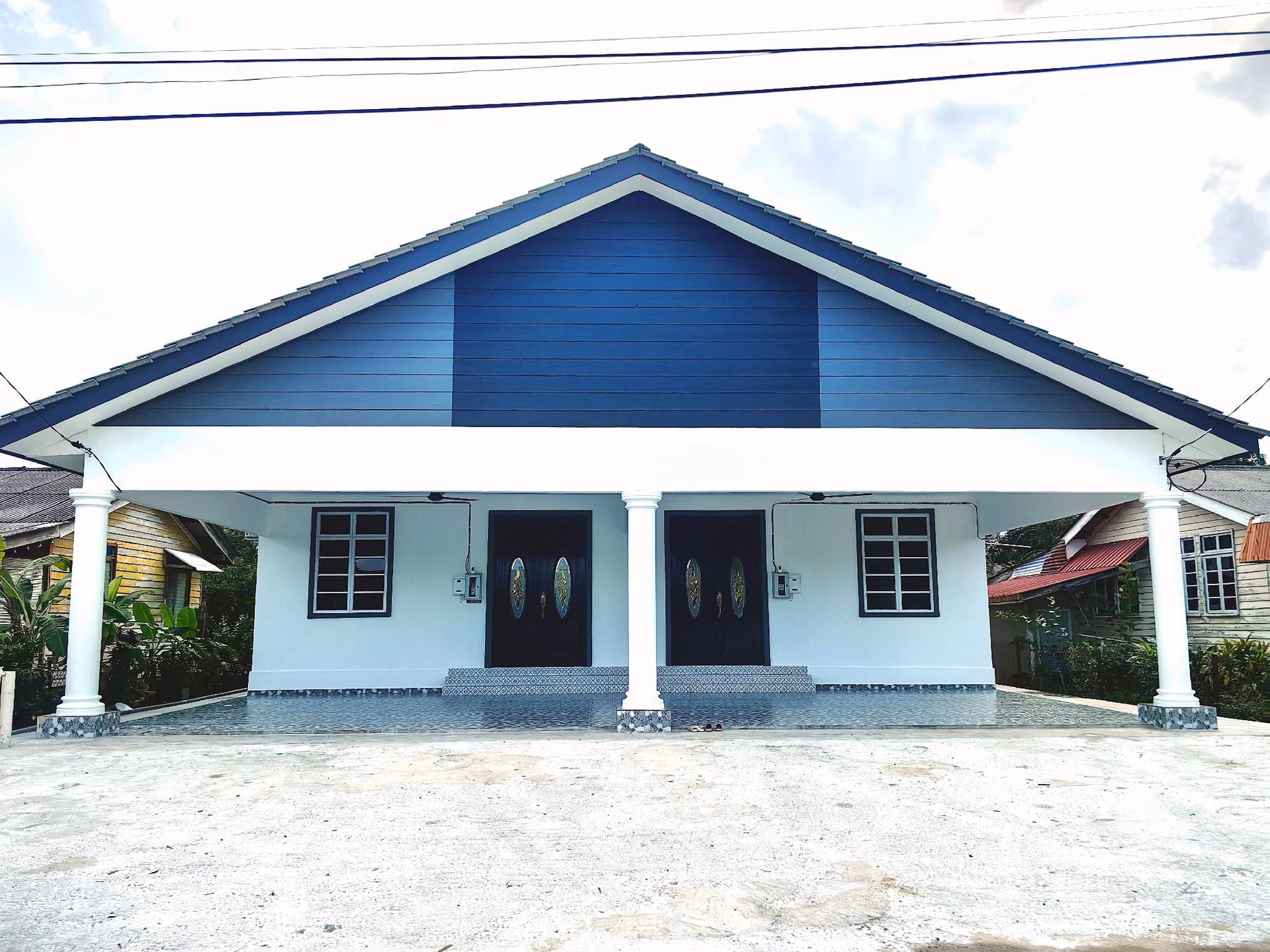 3 ห้องนอน 3 ห้องน้ำส่วนตัว ขนาด 800 ตร.ม. – กัมปุงราชา (Tanjong Suite Homestay)0