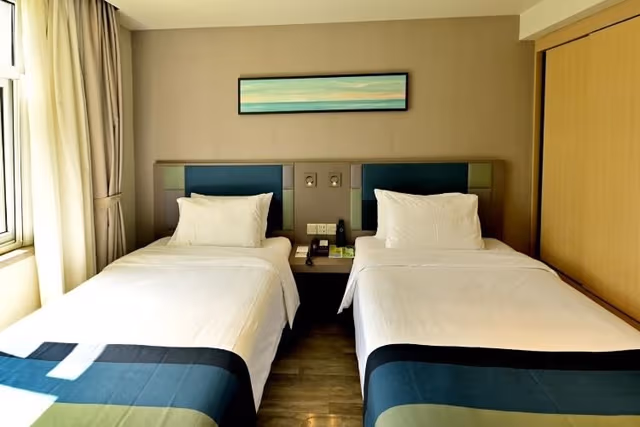 HOM - Twin Bed Room