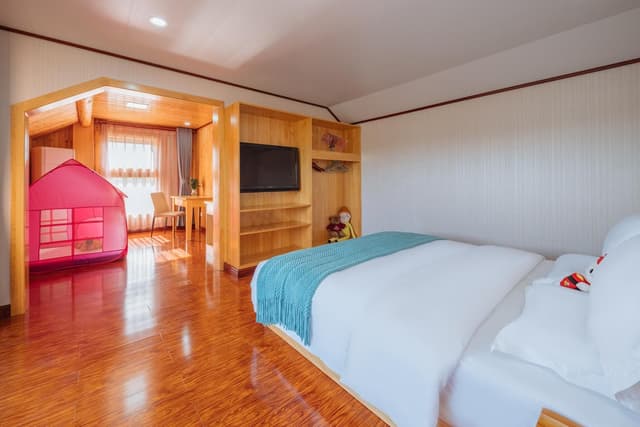 Family Triple Suite