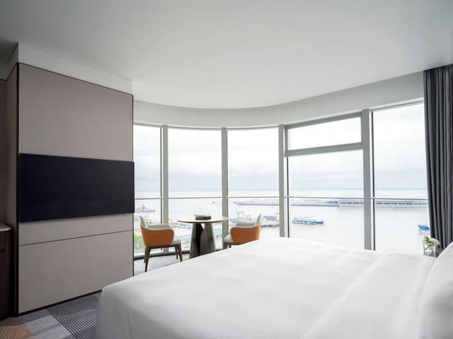 Junior Suite, 1 King Bed