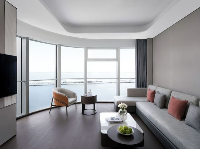 Deluxe Suite, 1 King Bed