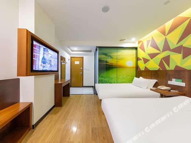 GTI - Yiran Family Room