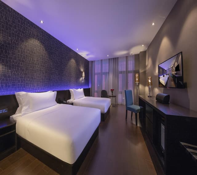 Huazhu - Deluxe Twin Room