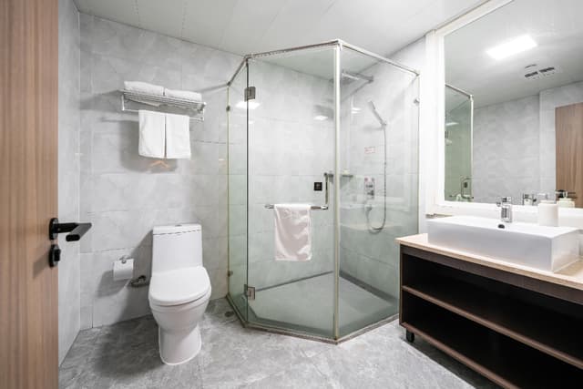 Rezen - Business 1 Bed Room with Inner Window