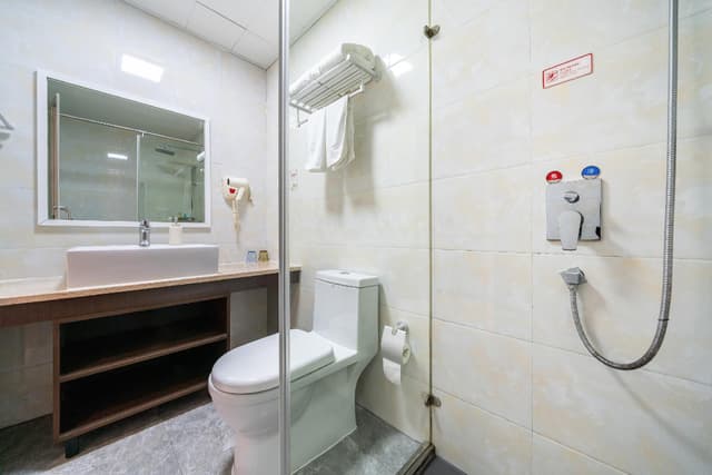 Rezen - Business 1 Bed Room