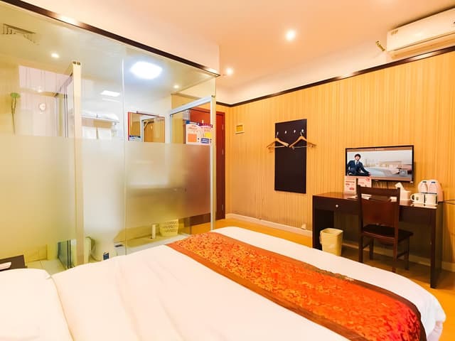 GTI - 1 Bed Guest Room, 1.5M Bed