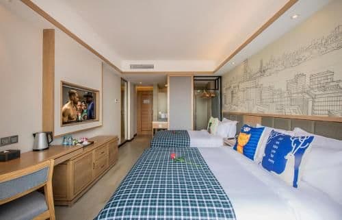 Deluxe Family Room
