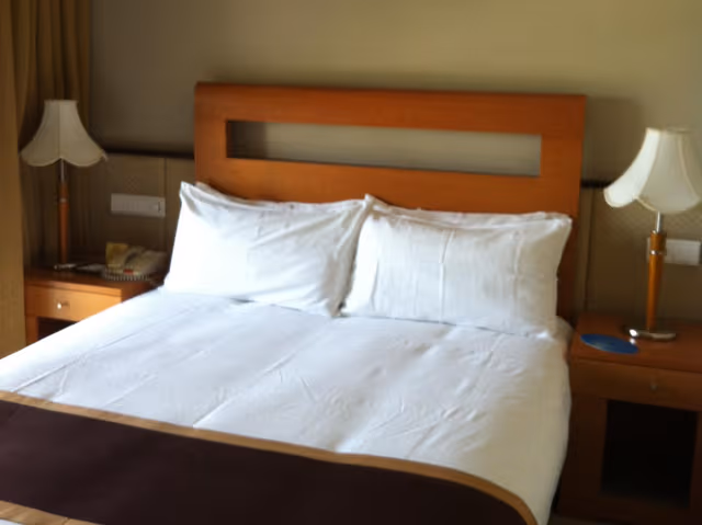 Double Bed Deluxe