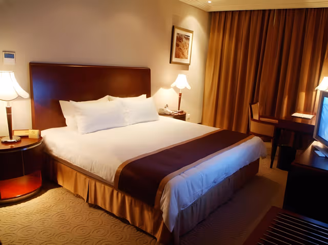 Deluxe Suite