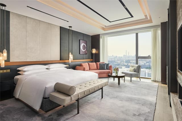 KING PRESIDENTIAL SUITE