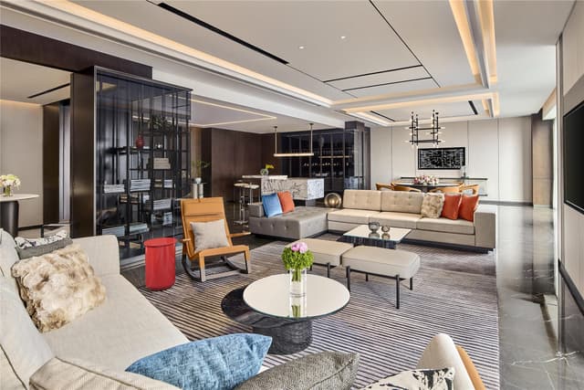 KING PRESIDENTIAL SUITE