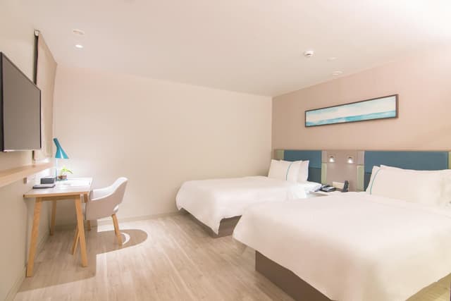 HOM - Twin Bed Room