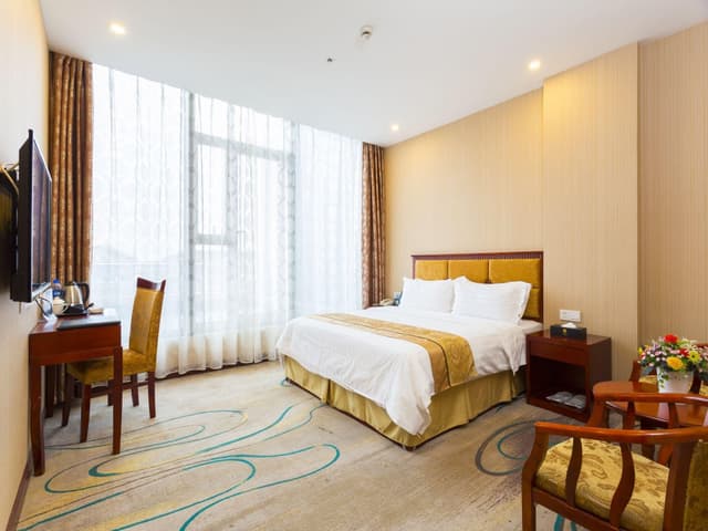 Deluxe King Bed Room