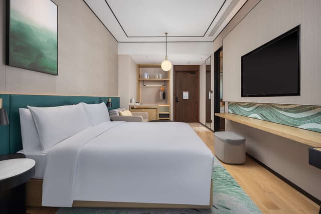 KING DELUXE ROOM