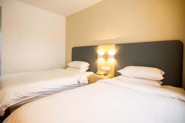 Huazhu - Twin Room