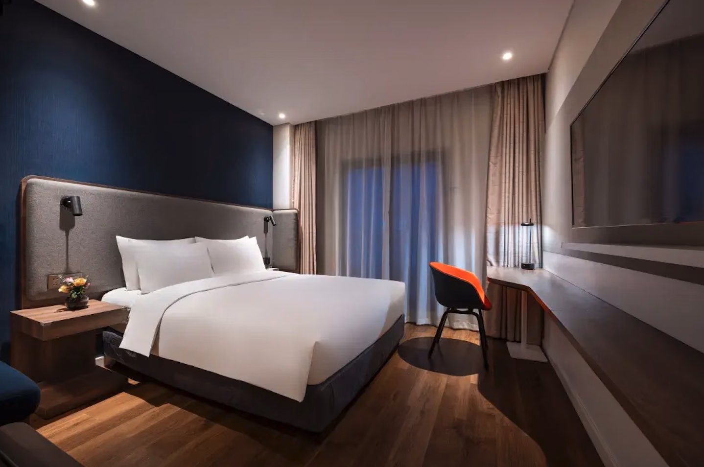 โรงแรมบัตตัน วูด (Button Wood Hotel)3