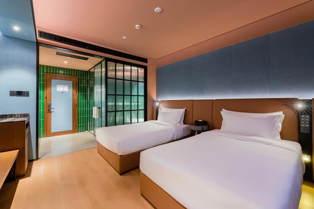 Huazhu - California Sunshine Twin Room