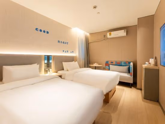 HOM - Twin Bed Room