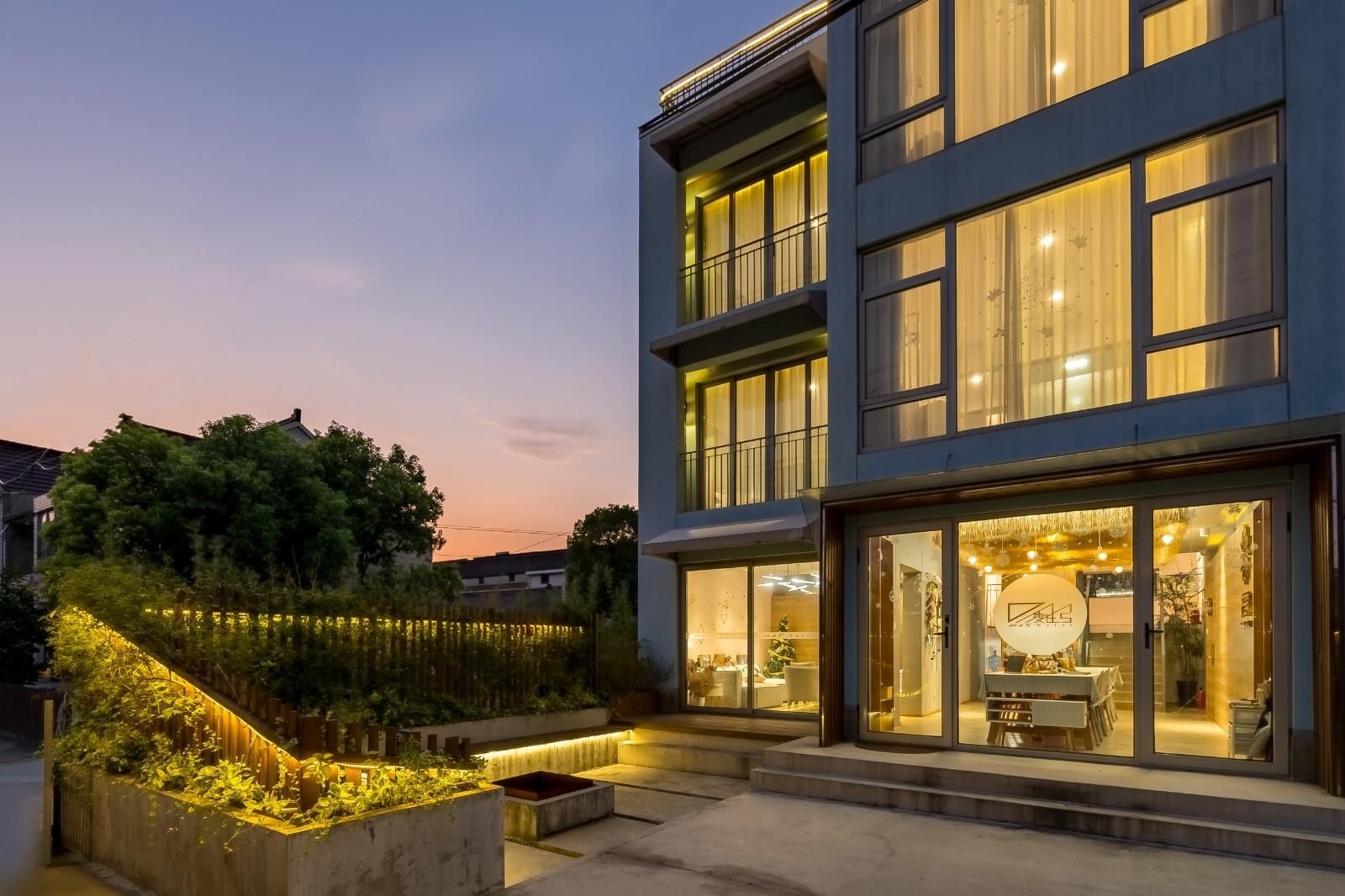 โรงแรมฟลอรัล ไมเช่ (Floral Hotel Maishe)0