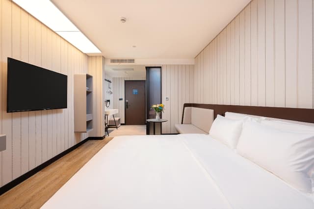Huazhu - Superior BedRoom