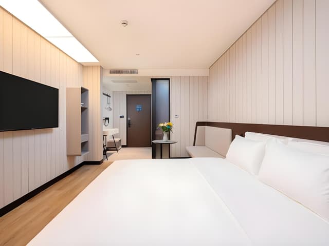 Huazhu - Business Bed Room