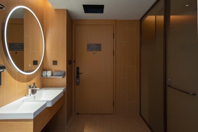 Huazhu - Business Twin Room