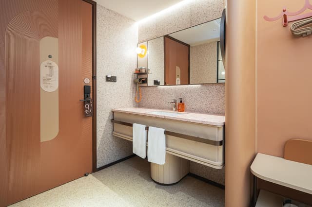 Huazhu - Select Bed Room