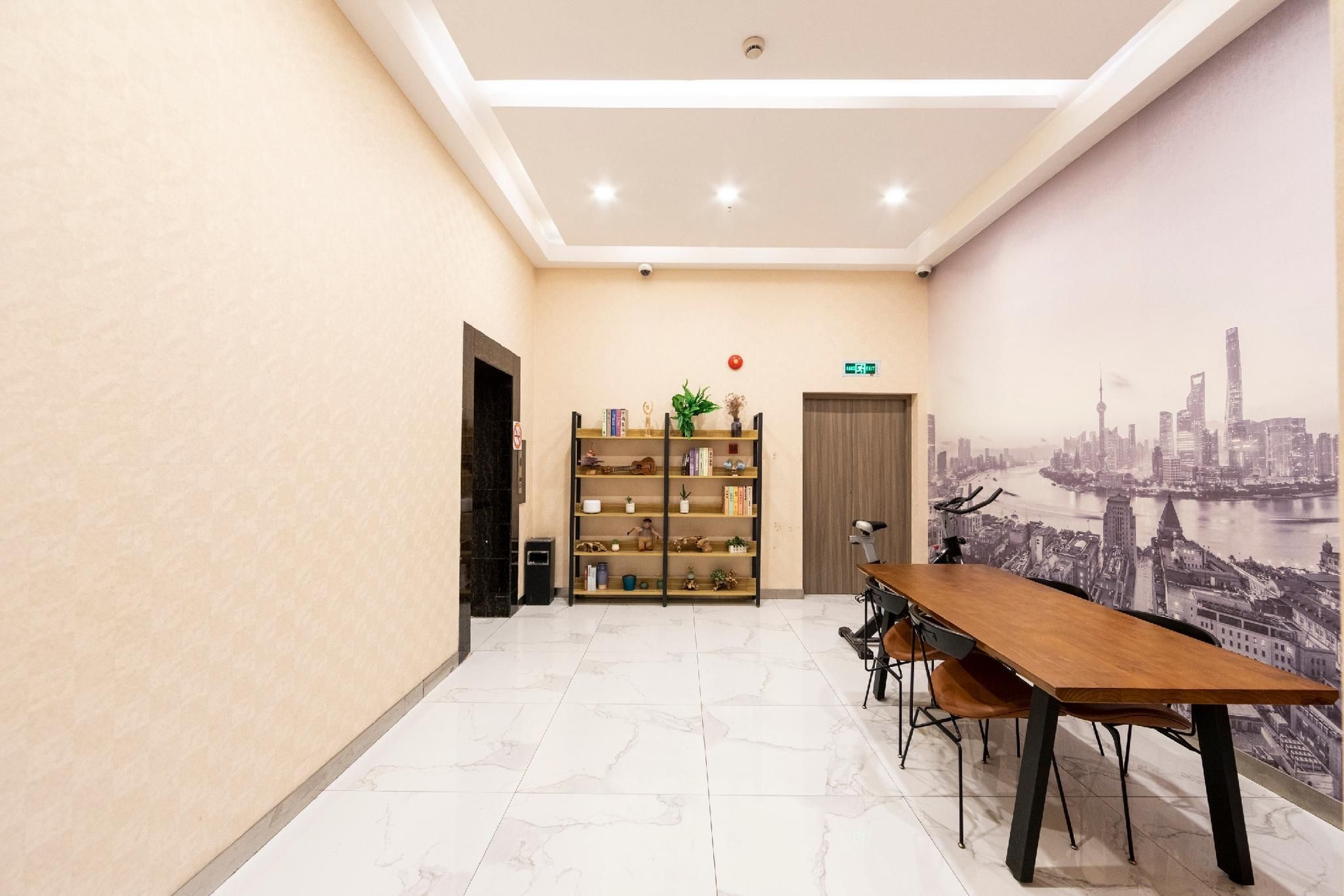 Hanting Hotel Shanghai Xujiahui Stadium Metro Station2