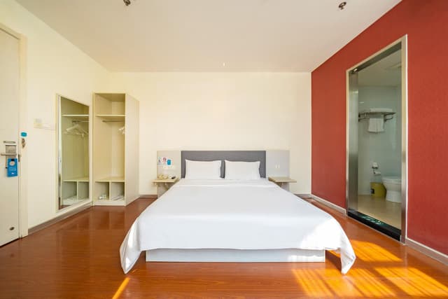 Huazhu - Superior BedRoom