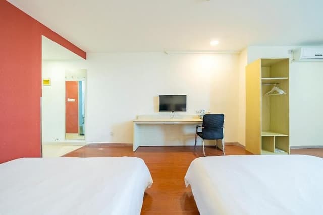 Guestroom (2 beds)