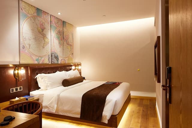 James Joyce - Chunxiang Lifestyle Room