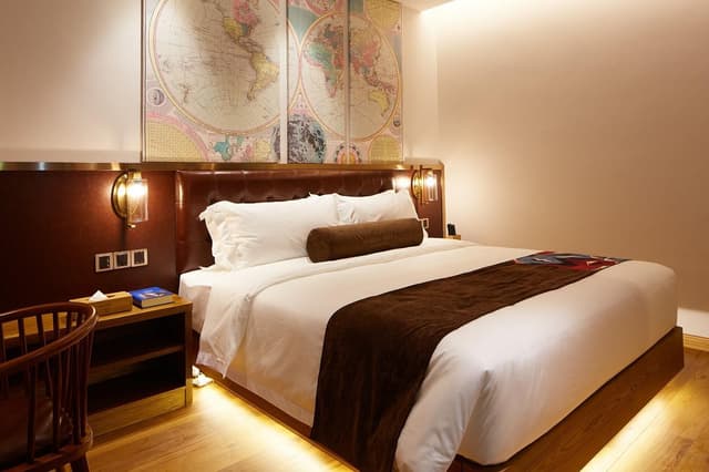 James Joyce - Chunxiang Lifestyle Room