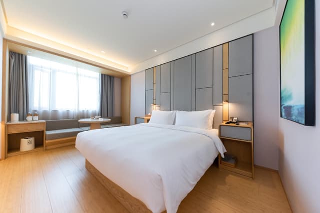 Huazhu - Superior BedRoom