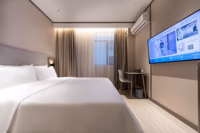 Huazhu - Superior BedRoom