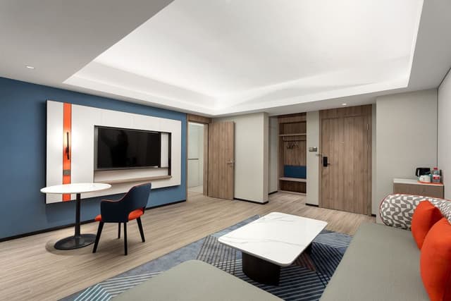 1 King 1 Bedroom Suite