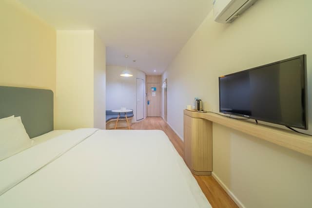 Huazhu - Superior BedRoom