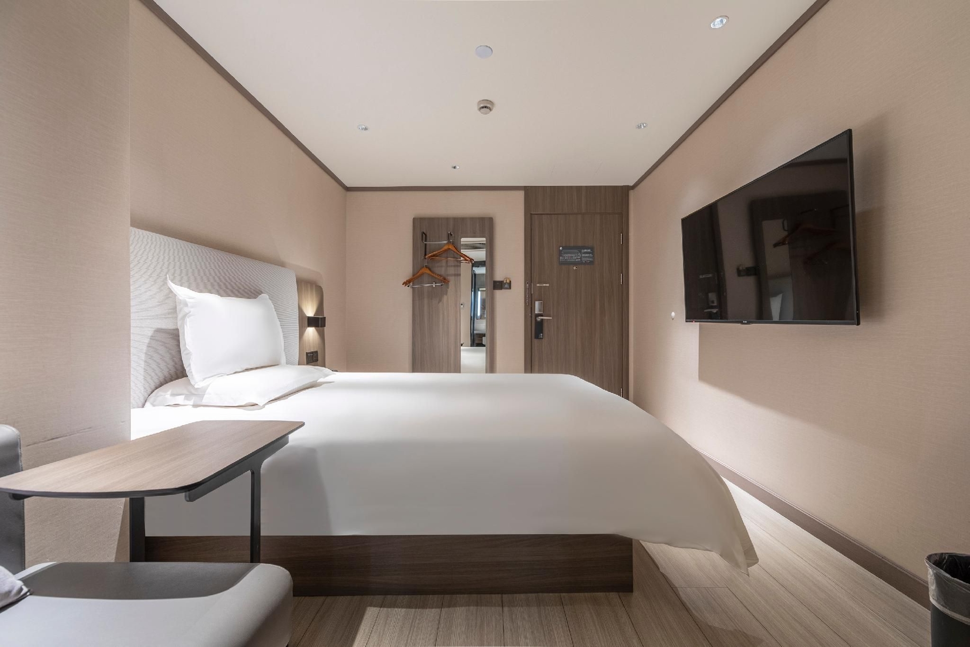 Hanting Hotel Shanghai Nanjing Dong Road Metro Station1