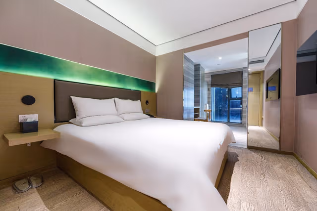Huazhu - Superior BedRoom