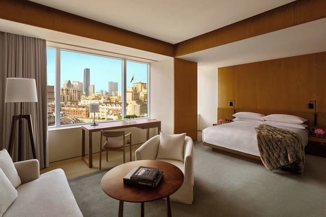 Premium City View Room, 1 King
