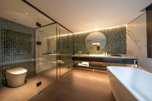 Designer Scarlett Suite