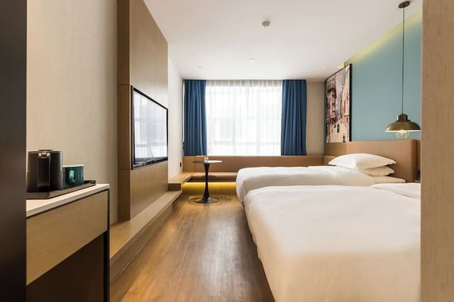 Twin Deluxe Room