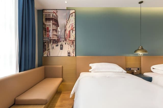 Twin Deluxe Room
