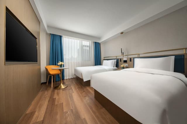 2 Bed Twin Superior Room