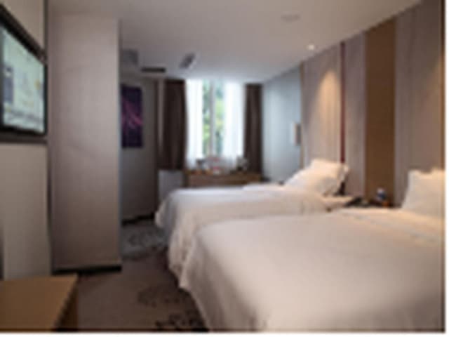 Twin Deluxe Room