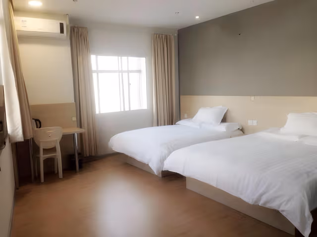 Huazhu - Business Twin Room