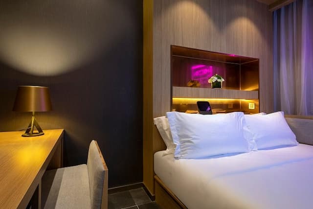 Tatami Queen Room
