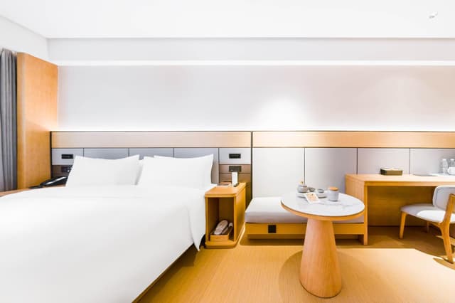 Huazhu - Superior BedRoom
