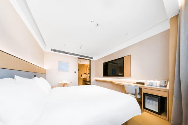 Huazhu - Superior BedRoom