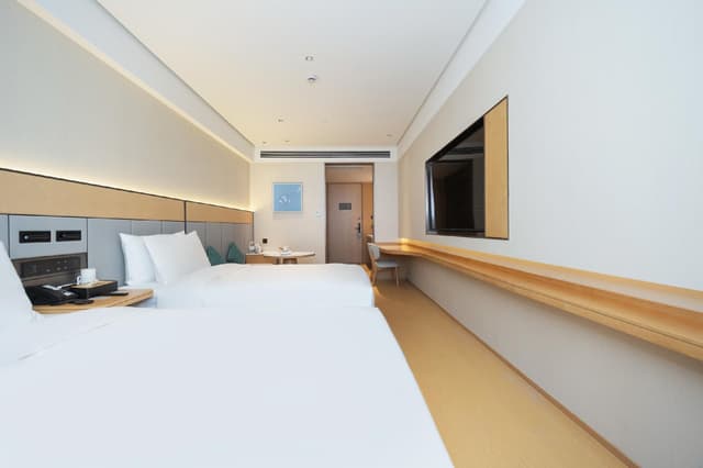 Huazhu - Family Room